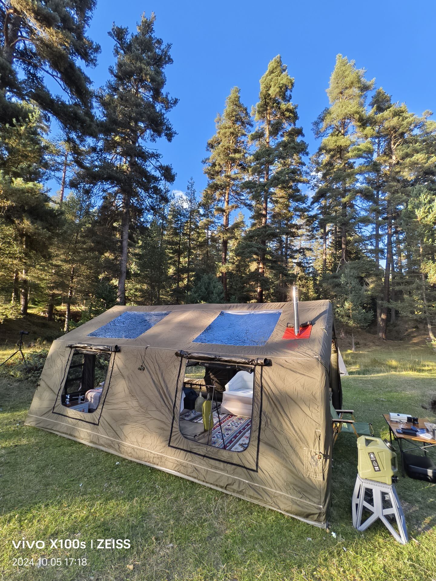 SHUFA GALAKSİ SERİSİ 17.2 Metrekare Otomatik Şişme Çadır 480*360*230CM Şeffaf Pencereli ve Kapılı （ikinci el）