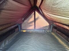 GLAMPING Family Şişme Kamp Çadırı 300*400*200 CM (YEŞİL) Şeffaf Pencereli ve Kapılı ( KUSURLU ÜRÜN )