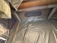 GLAMPING Family Şişme Kamp Çadırı 300*400*200 CM (YEŞİL) Şeffaf Pencereli ve Kapılı ( KUSURLU ÜRÜN )