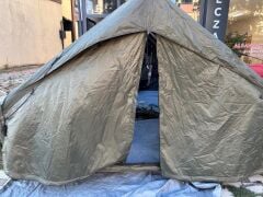 GLAMPING Family Şişme Kamp Çadırı 300*400*200 CM (YEŞİL) Şeffaf Pencereli ve Kapılı ( KUSURLU ÜRÜN )