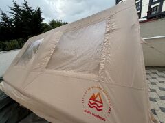 GLAMPING Family Şişme Kamp Çadırı 300*400*200 CM (BEJ) Şeffaf Pencereli ve Kapılı ( KUSURLU ÜRÜN )