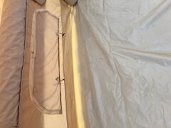 GLAMPING Family Şişme Kamp Çadırı 300*400*200 CM (BEJ) Şeffaf Pencereli ve Kapılı ( KUSURLU ÜRÜN )