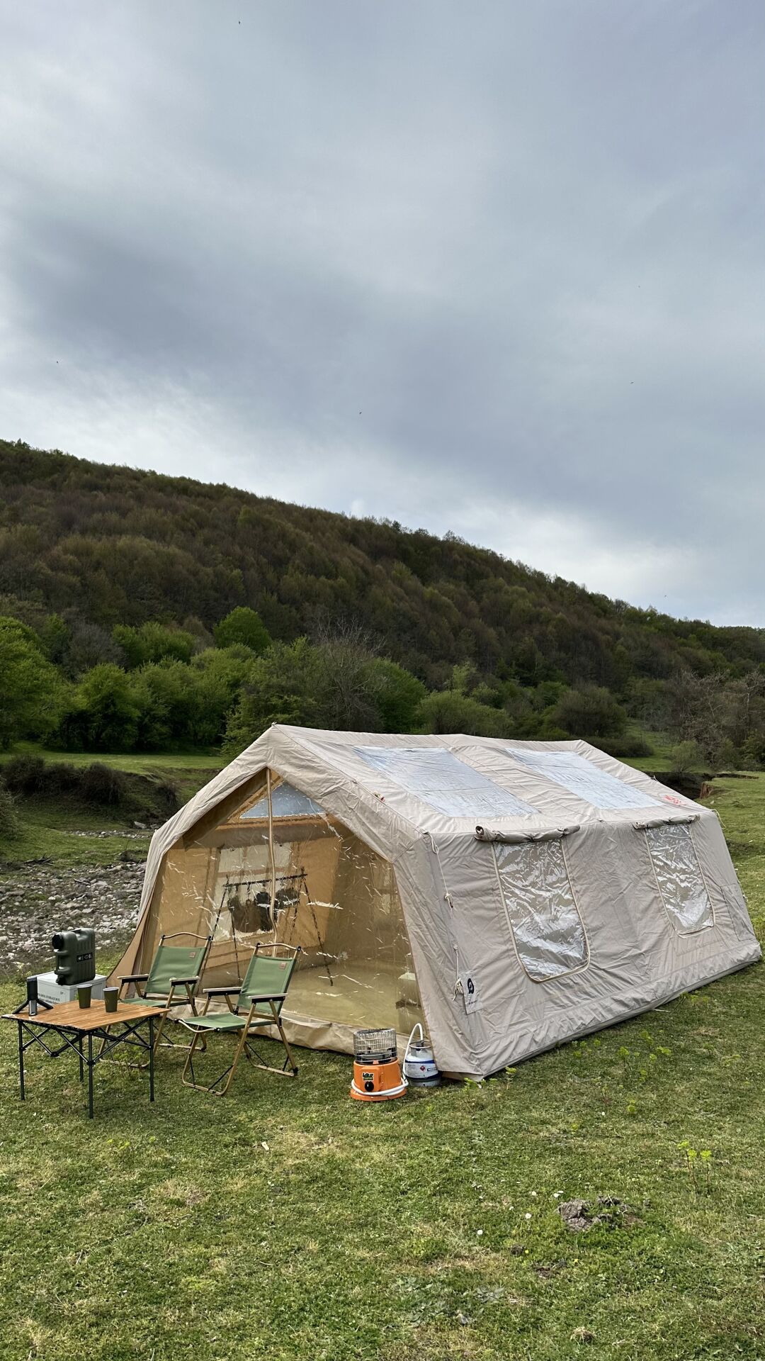 SHUFA GALAKSİ SERİSİ 17.2 Metrekare Otomatik Şişme Çadır 480*360*230CM Şeffaf Pencereli ve Kapılı Bej Renk